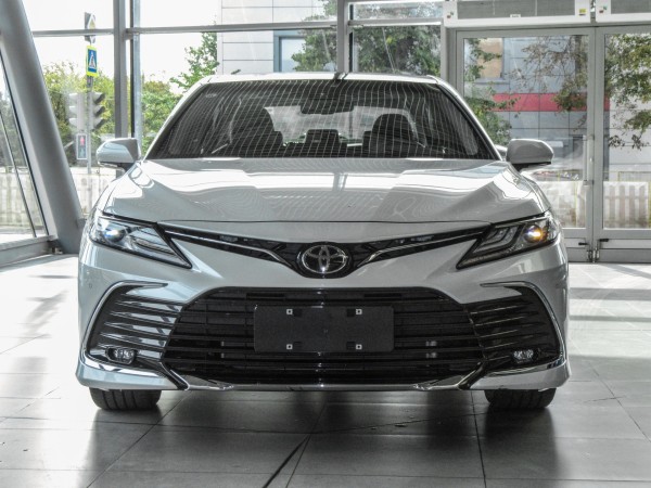 Купить Toyota Camry 2025 Года