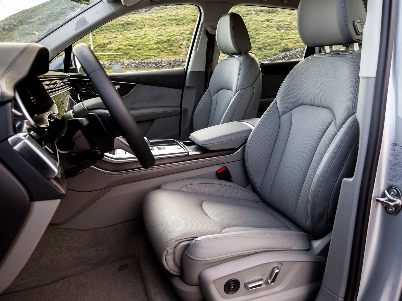 Подогрев передних сидений