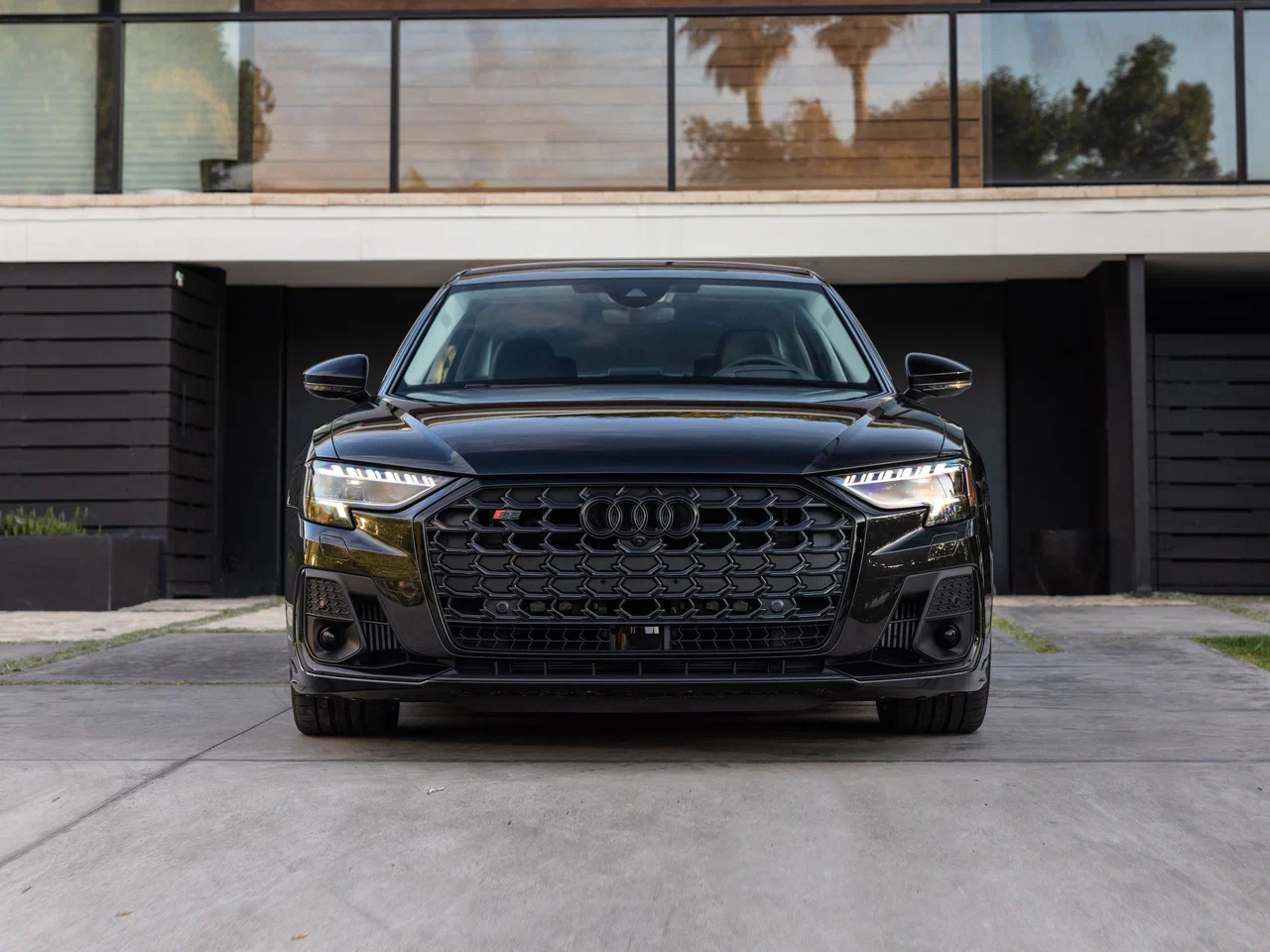 Специфическая решетка радиатора