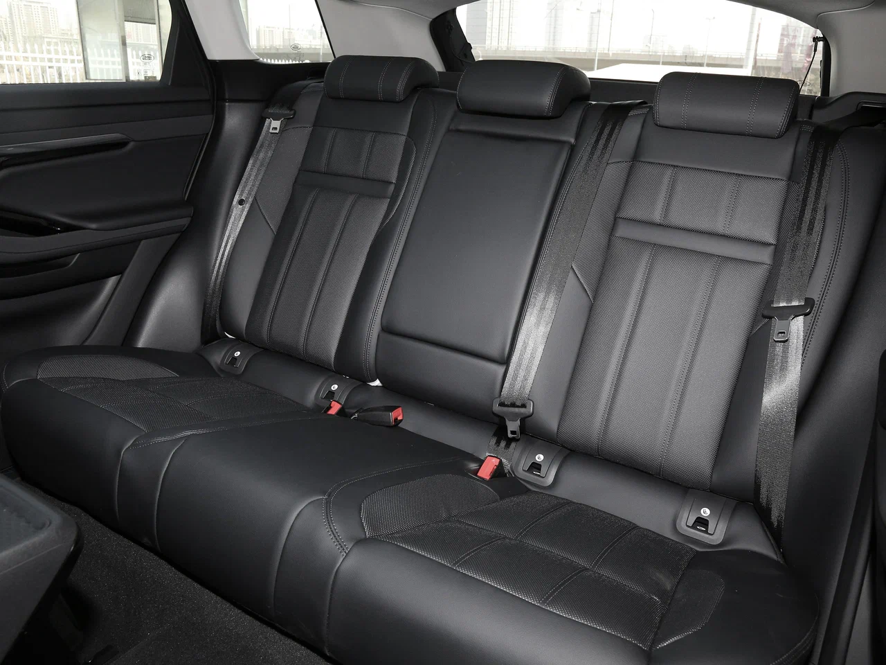 Складывающееся заднее сиденье