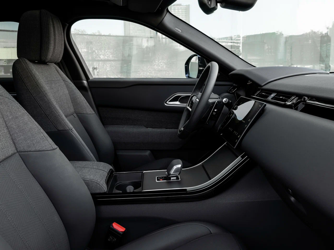 Передние сиденья с поясничной поддержкой