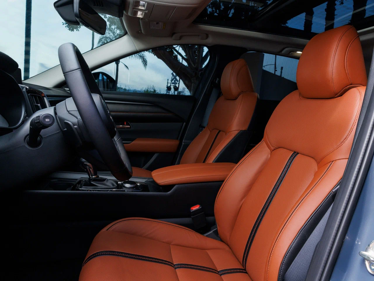 Сиденье водителя с поясничной поддержкой