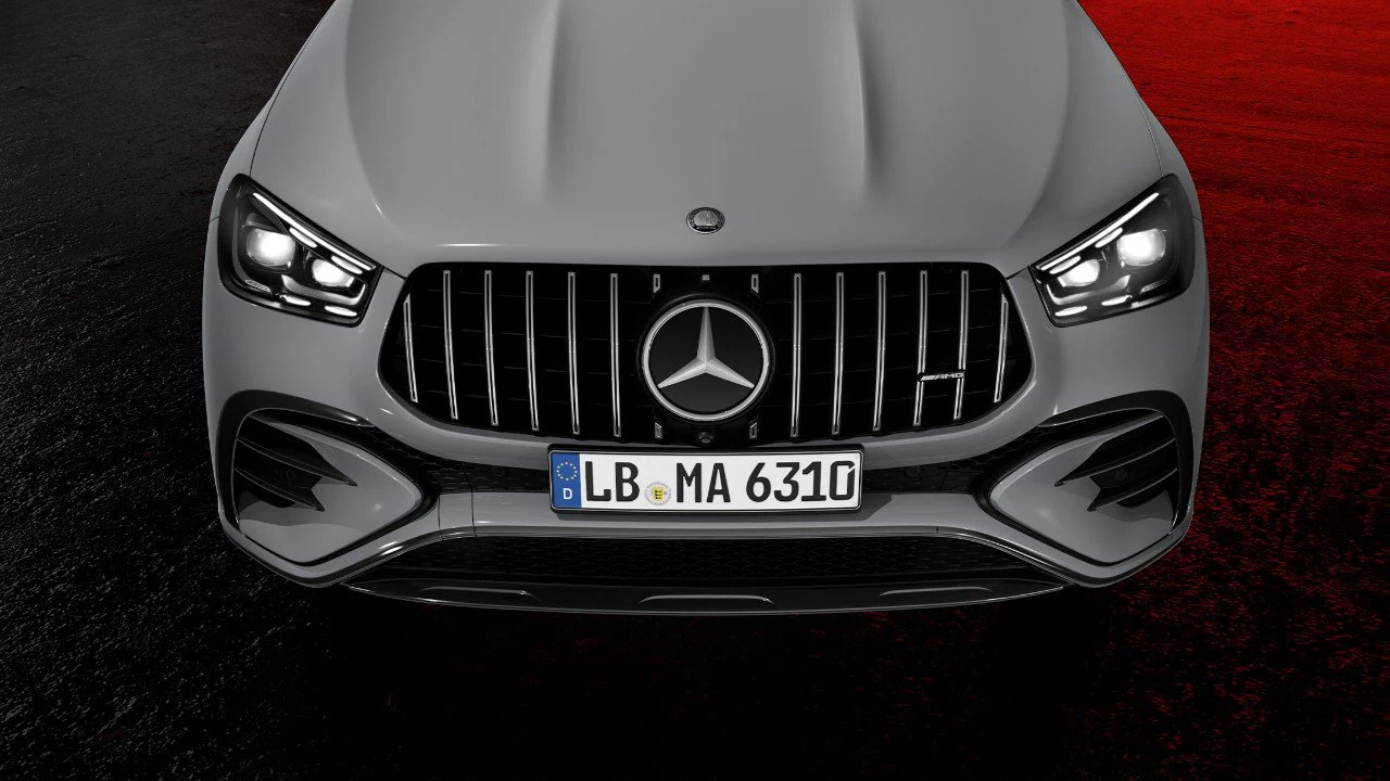 Новый передний фартук AMG