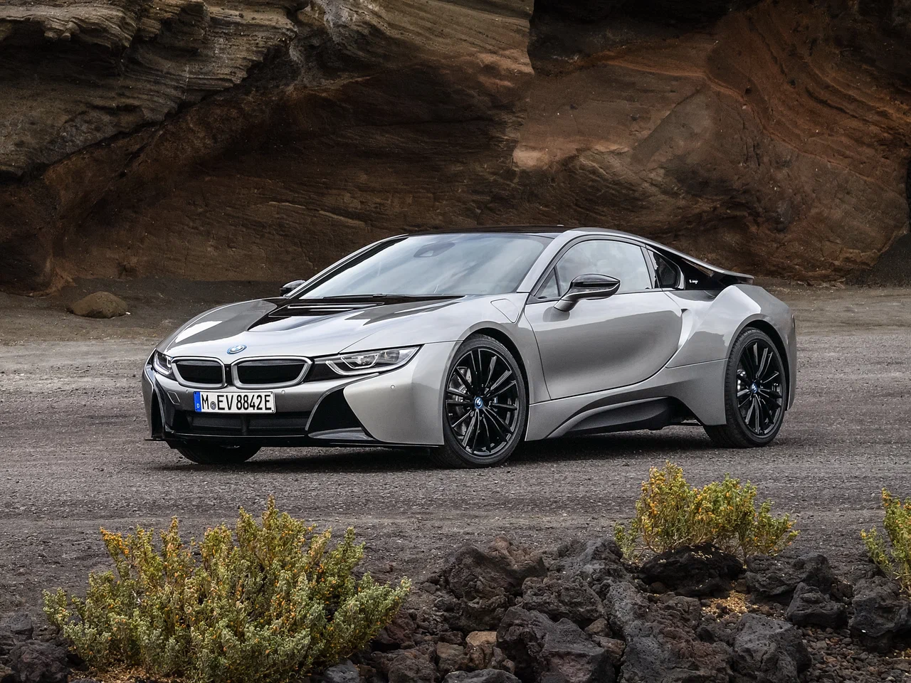 Автосалон БМВ Ай 8 Купе | Официальный дилер BMW i8 Coupe в Москве.  Комплектации и характеристики БМВ Ай 8 Купе — РОЛЬФ