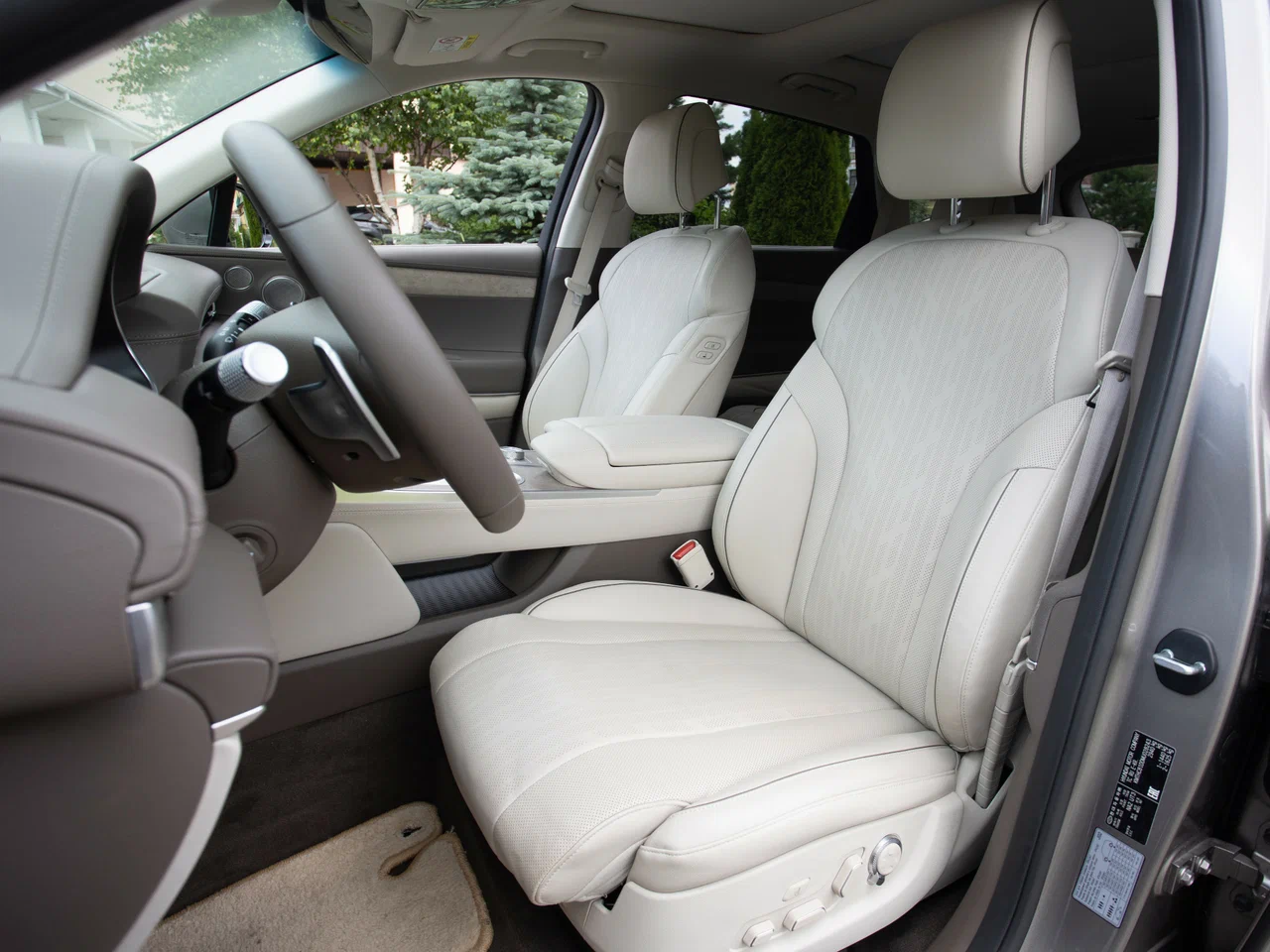 Электрорегулировка передних сидений