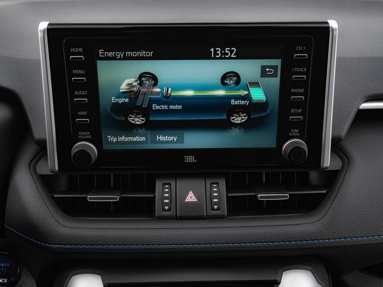 Мультимедиа система с ЖК-экраном