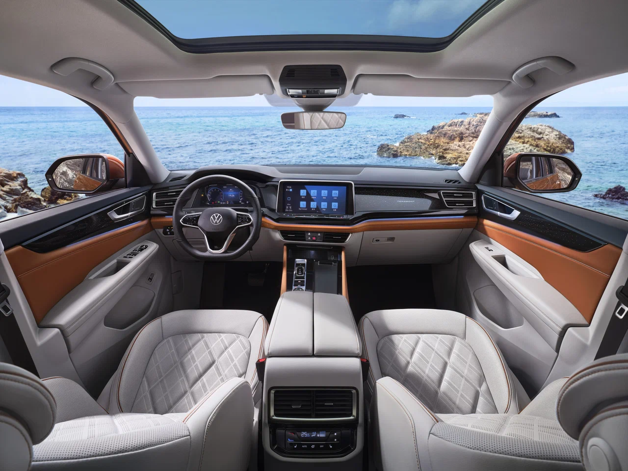 Мультимедиа система с ЖК-экраном