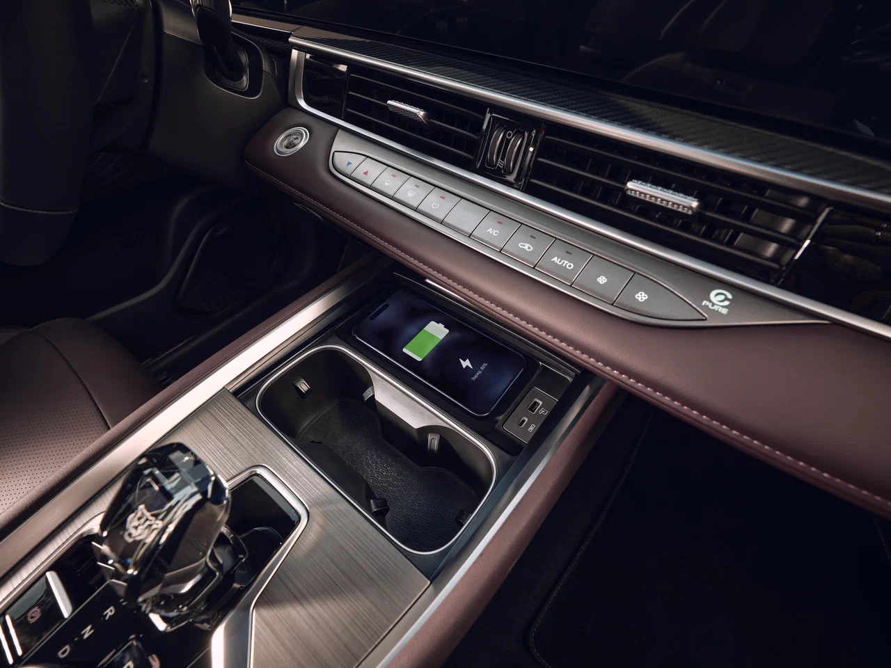 Беспроводная зарядка для смартфона