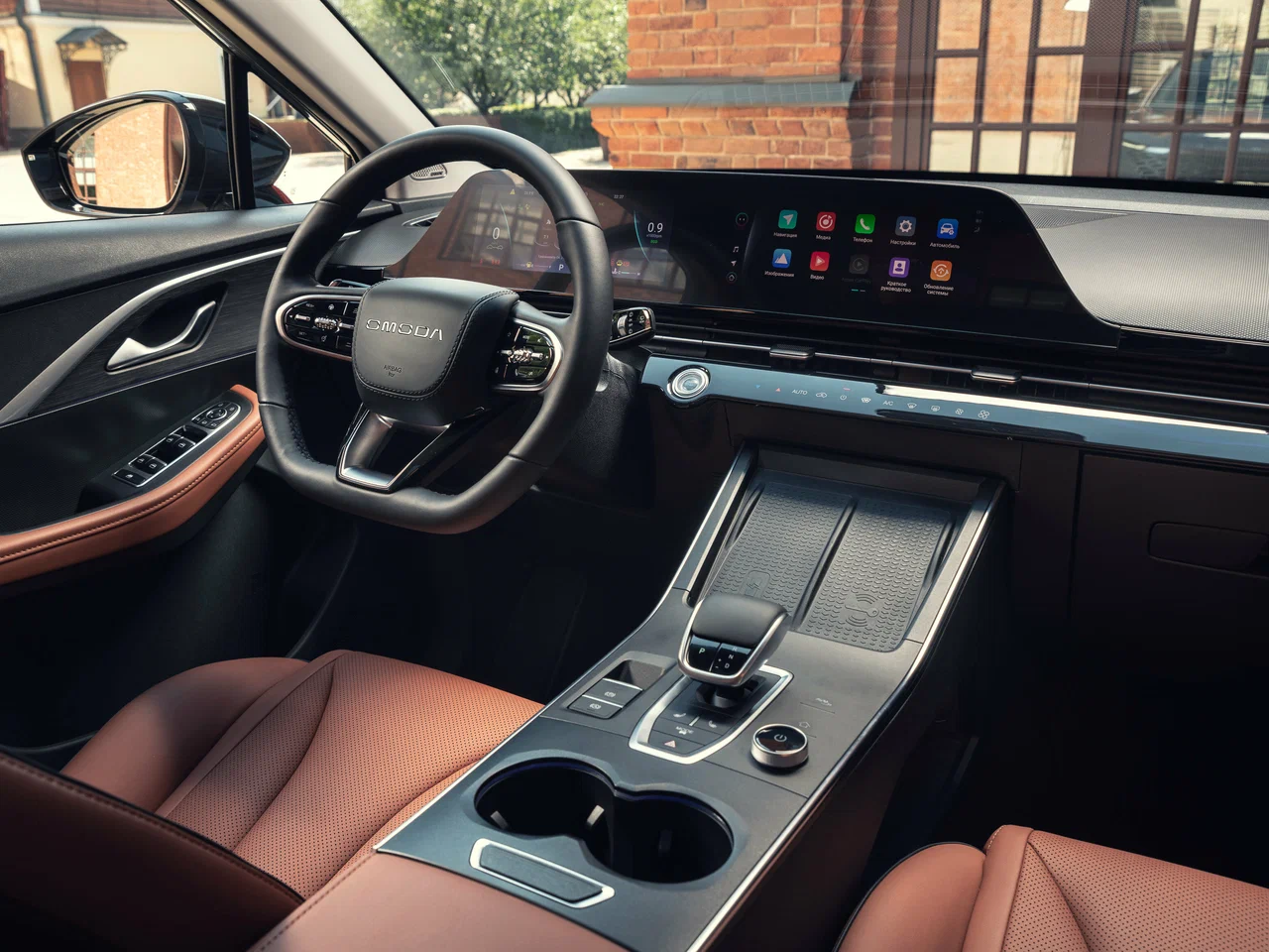 Мультимедиа система с ЖК-экраном