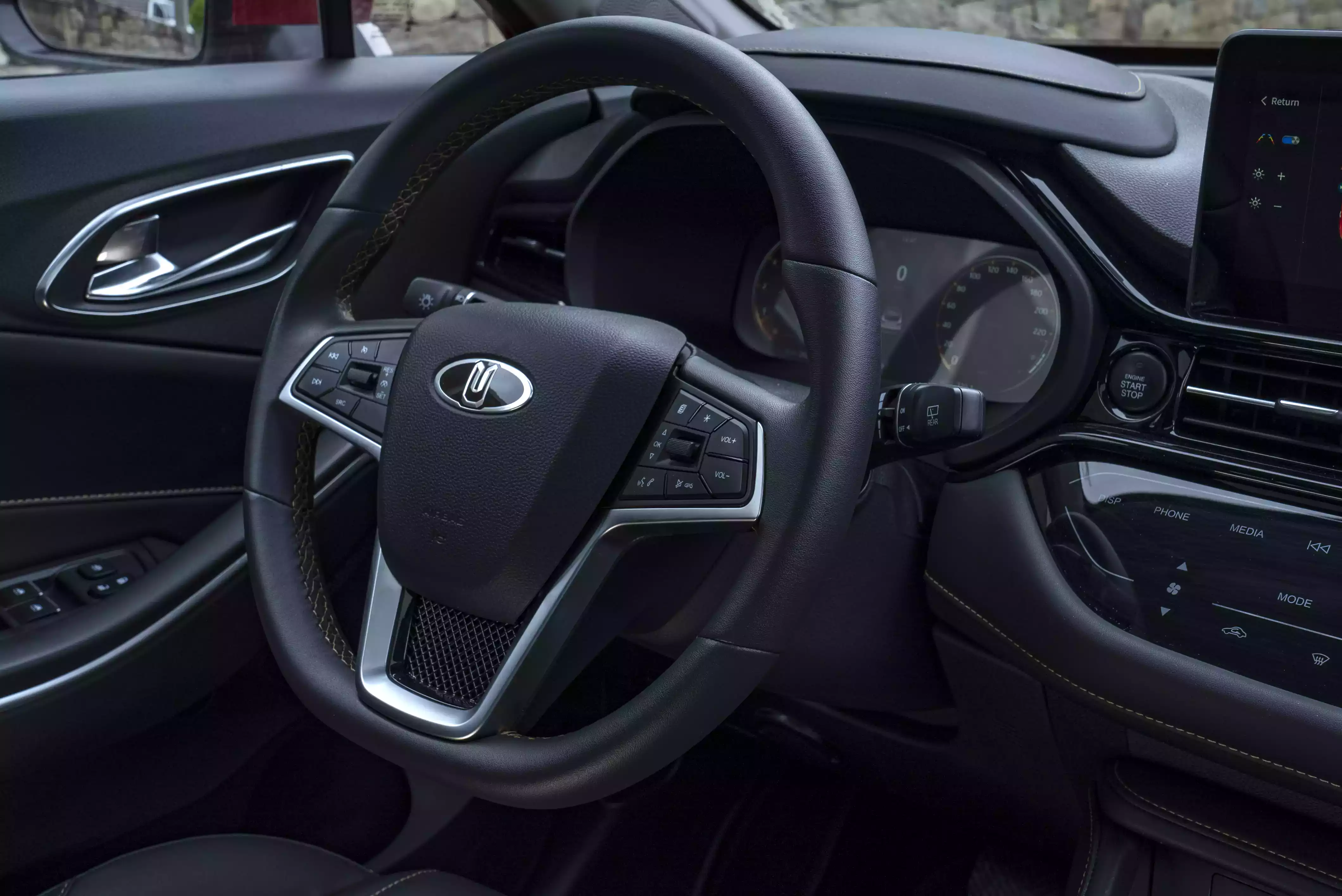 Мультифункциональное рулевое колесо