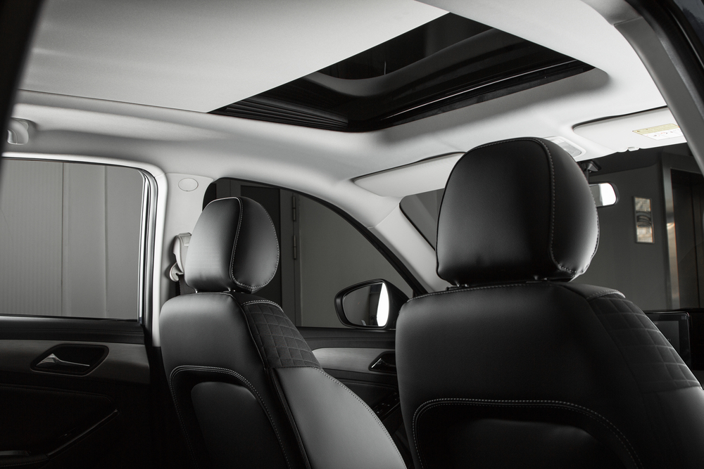 Панорамная стеклянная крыша с электроприводом