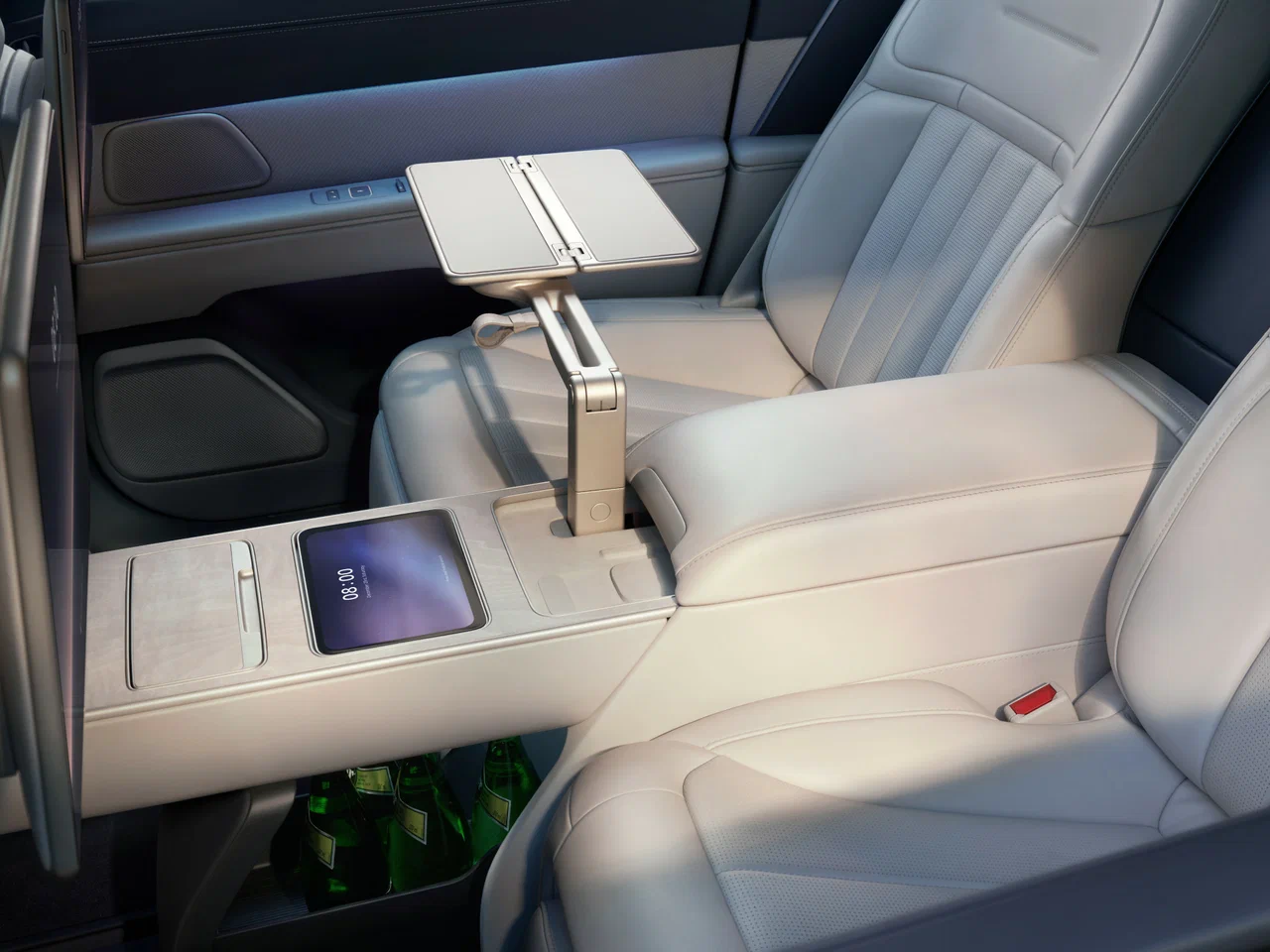 Задний подлокотник