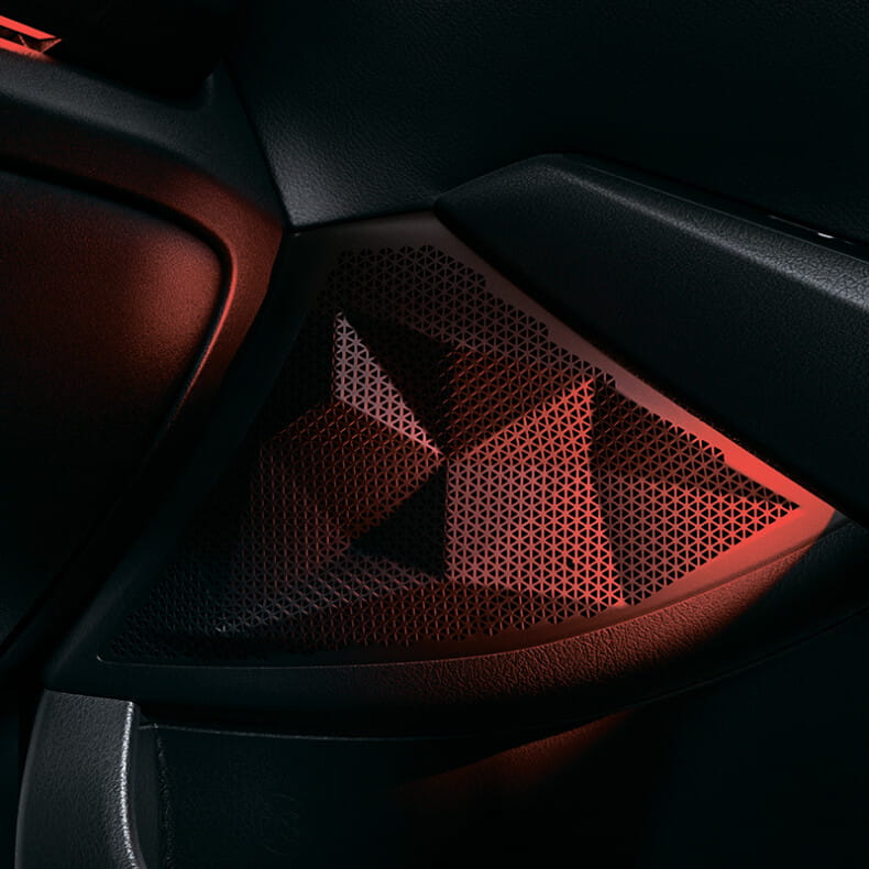 Динамическая подсветка салона