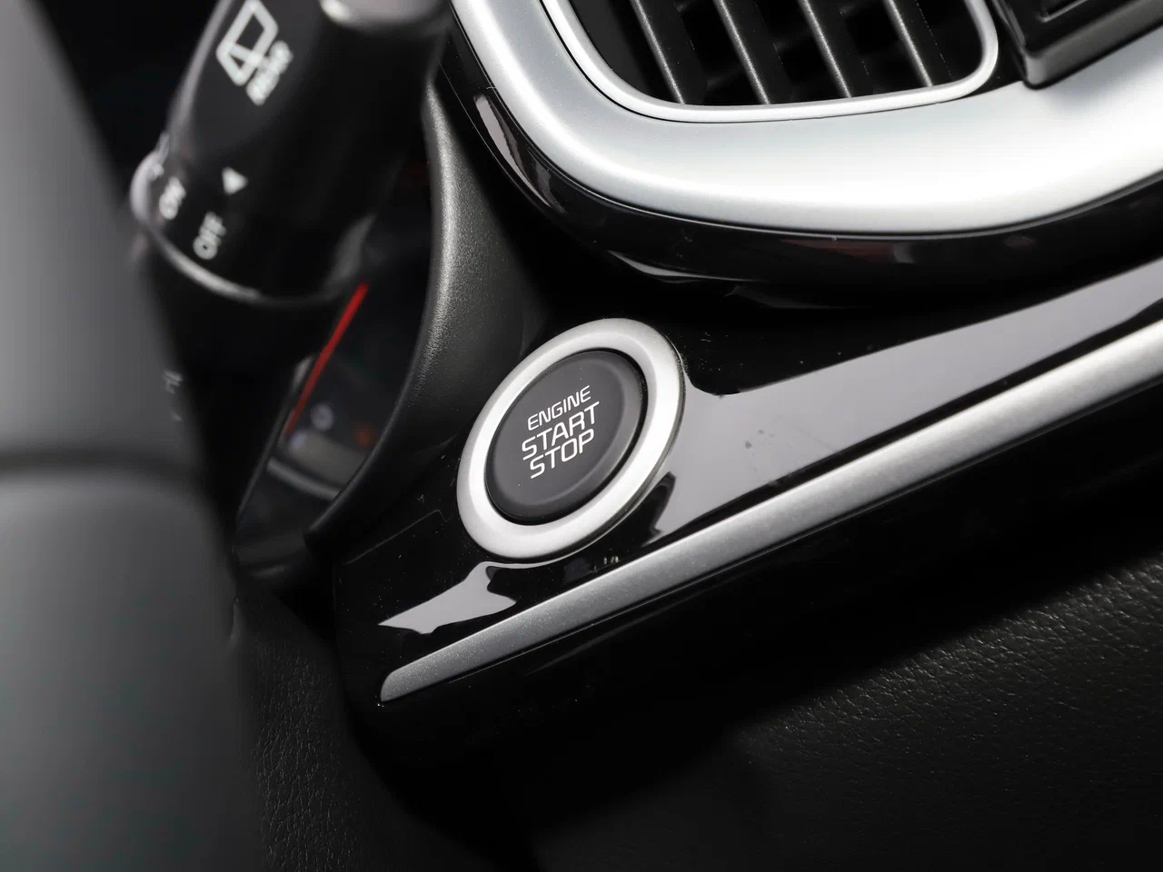 Система запуска двигателя с кнопки