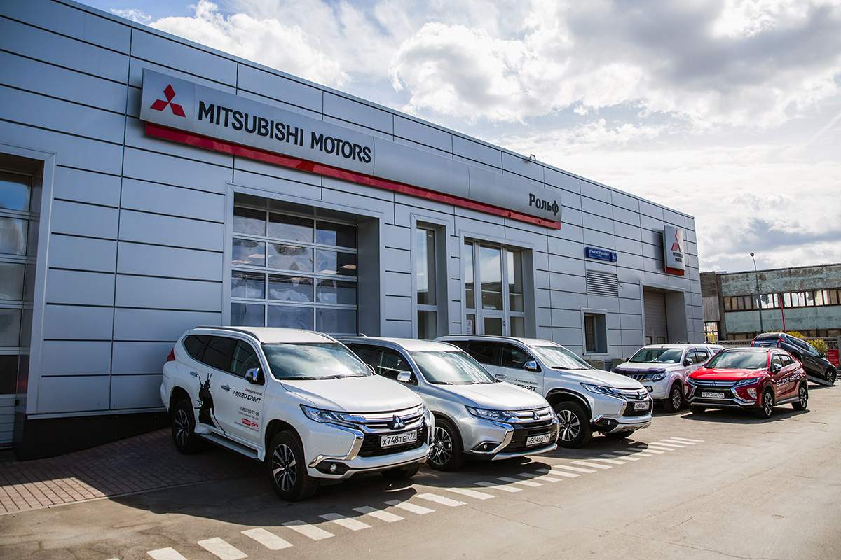 Автосалон Митсубиси Эспандер | Официальный дилер Mitsubishi Xpander в  Москве. Комплектации и характеристики Митсубиси Эспандер — РОЛЬФ