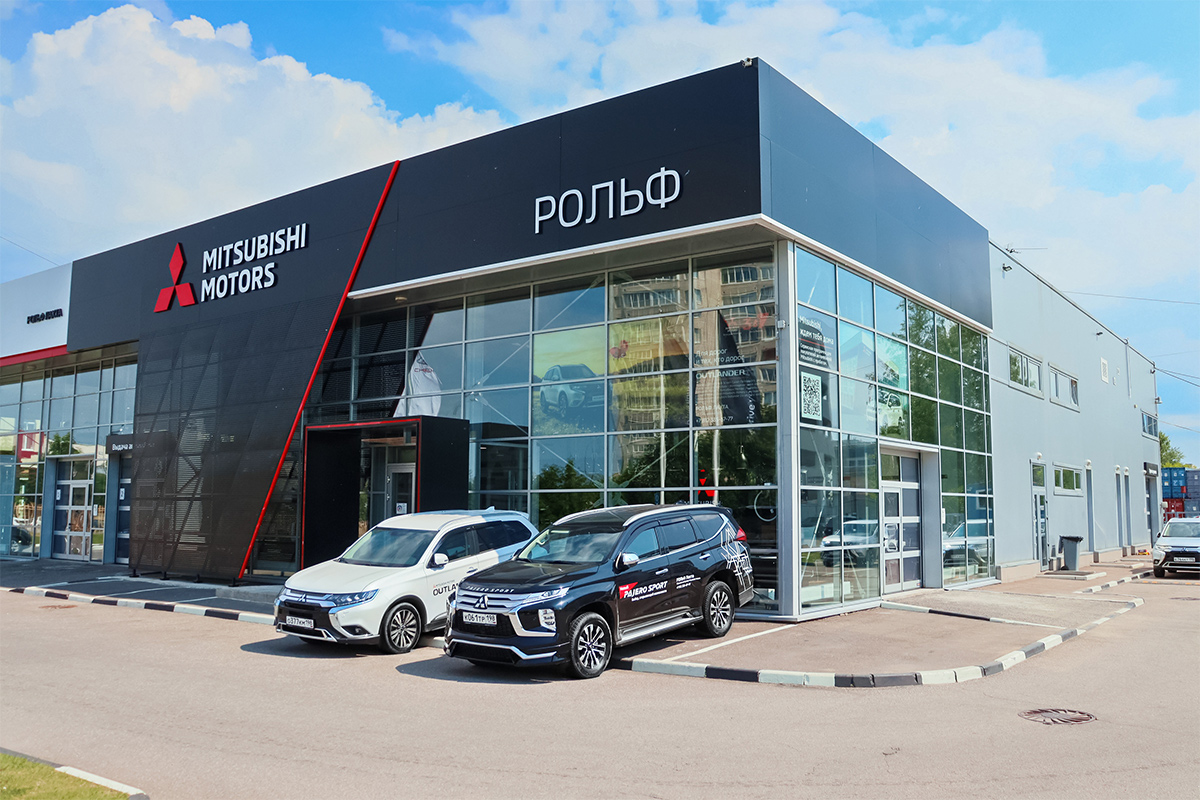 Автосалон Митсубиси Новый Паджеро Спорт | Официальный дилер Mitsubishi  PAJERO SPORT NEW в Москве. Комплектации и характеристики Митсубиси Новый  Паджеро Спорт — РОЛЬФ